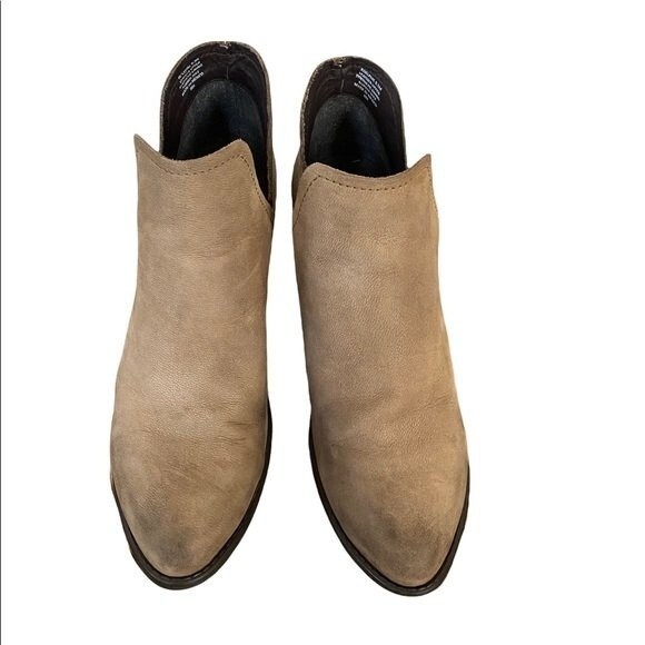 Steve Madden Adelphie Leather Distressed Ankle Booties Block Heal Slip On - Picture 2 of 12